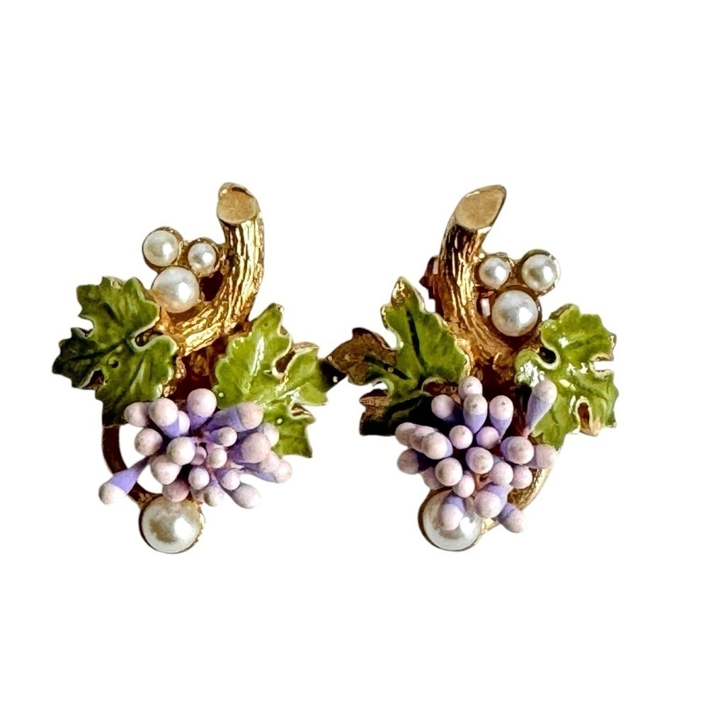 Vintage Florenza Grape Cluster Earrings Clip On Pearl Enamel Gold Tone 60s Retro